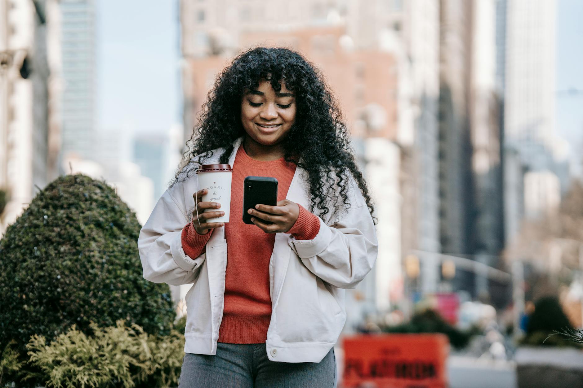 How Walkie Talkie Apps Are Changing Instant Communication in 2025